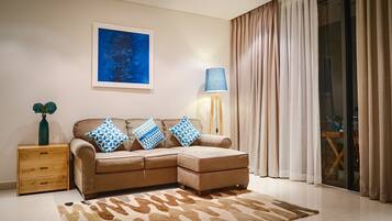 Apartment | Living room | Flat-screen TV