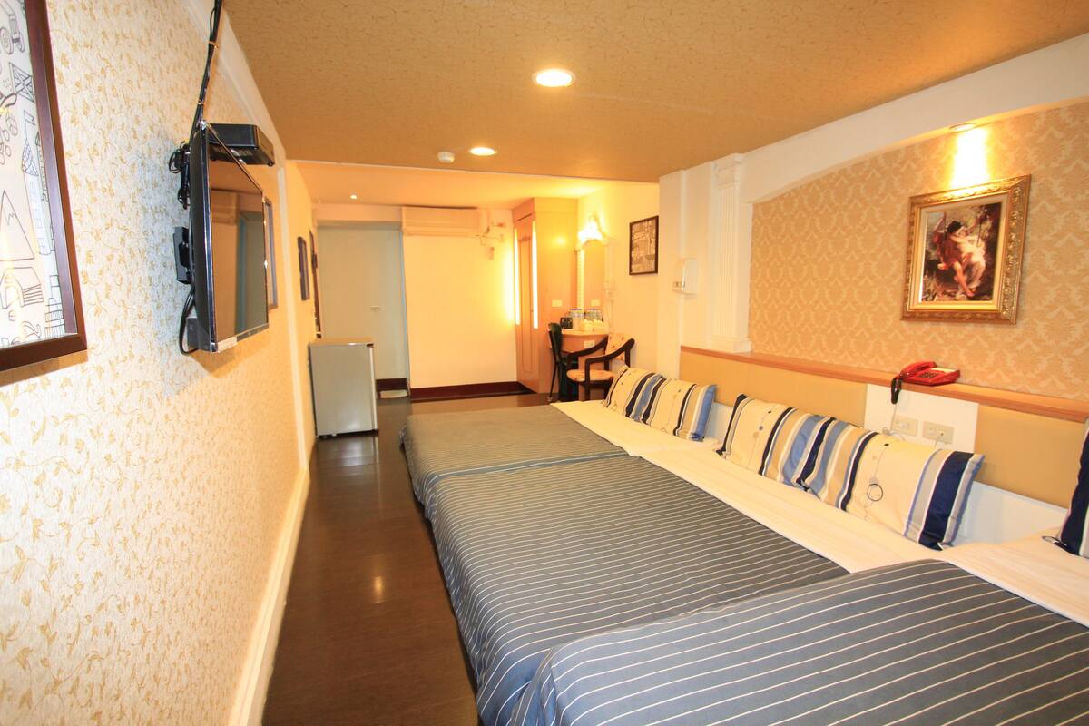 Desk, blackout curtains, free WiFi, bed sheets