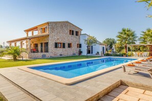 Piscina all'aperto