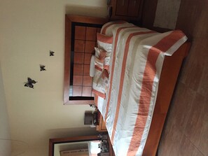 4 bedrooms, Internet, bed sheets