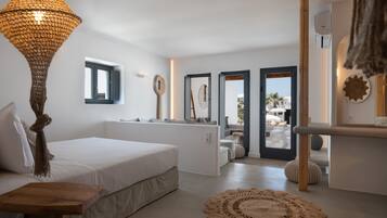 Junior Suite | Minibar, in-room safe, desk, soundproofing