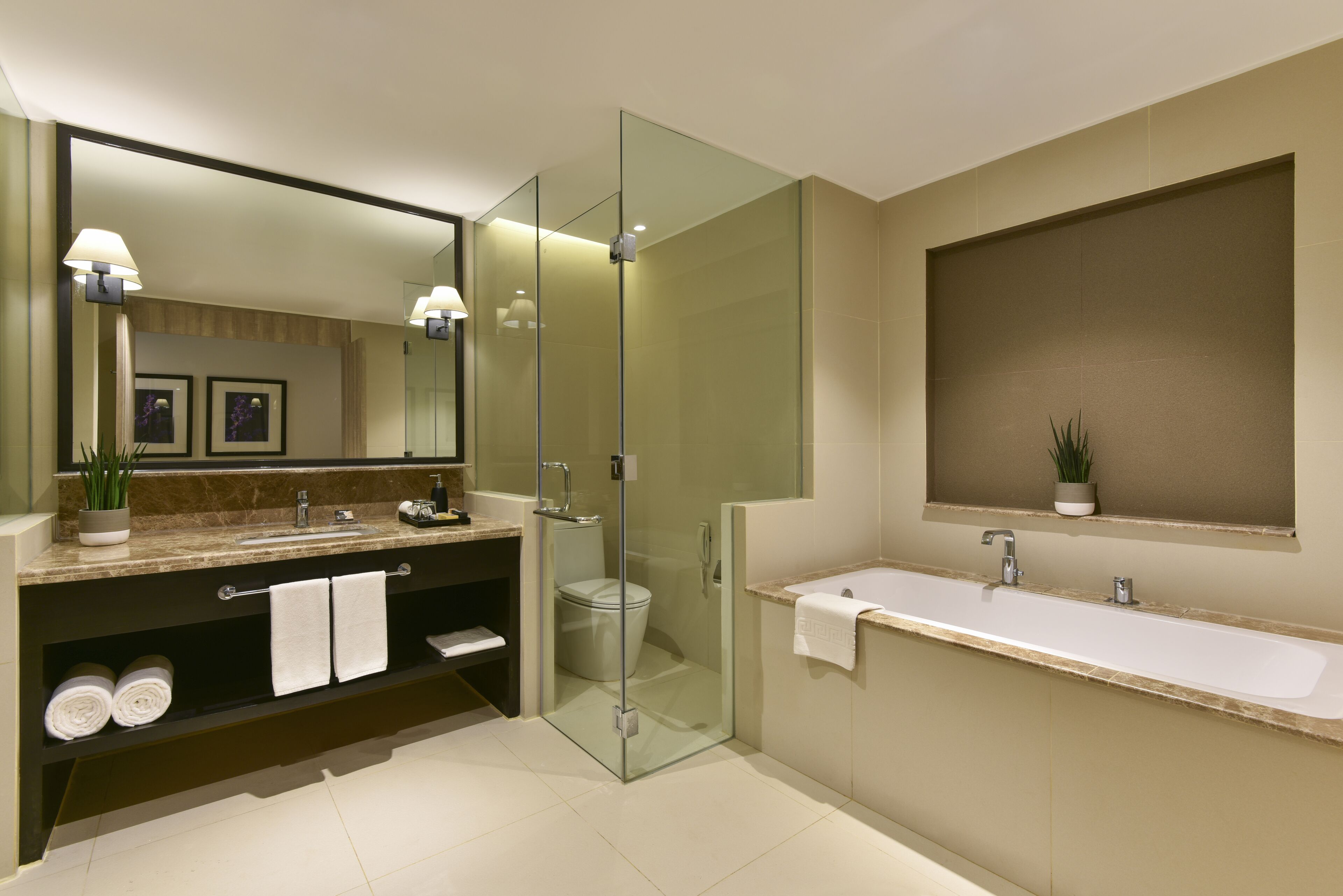 suite | bathroom | free toiletries, bathrobes, slippers, towels