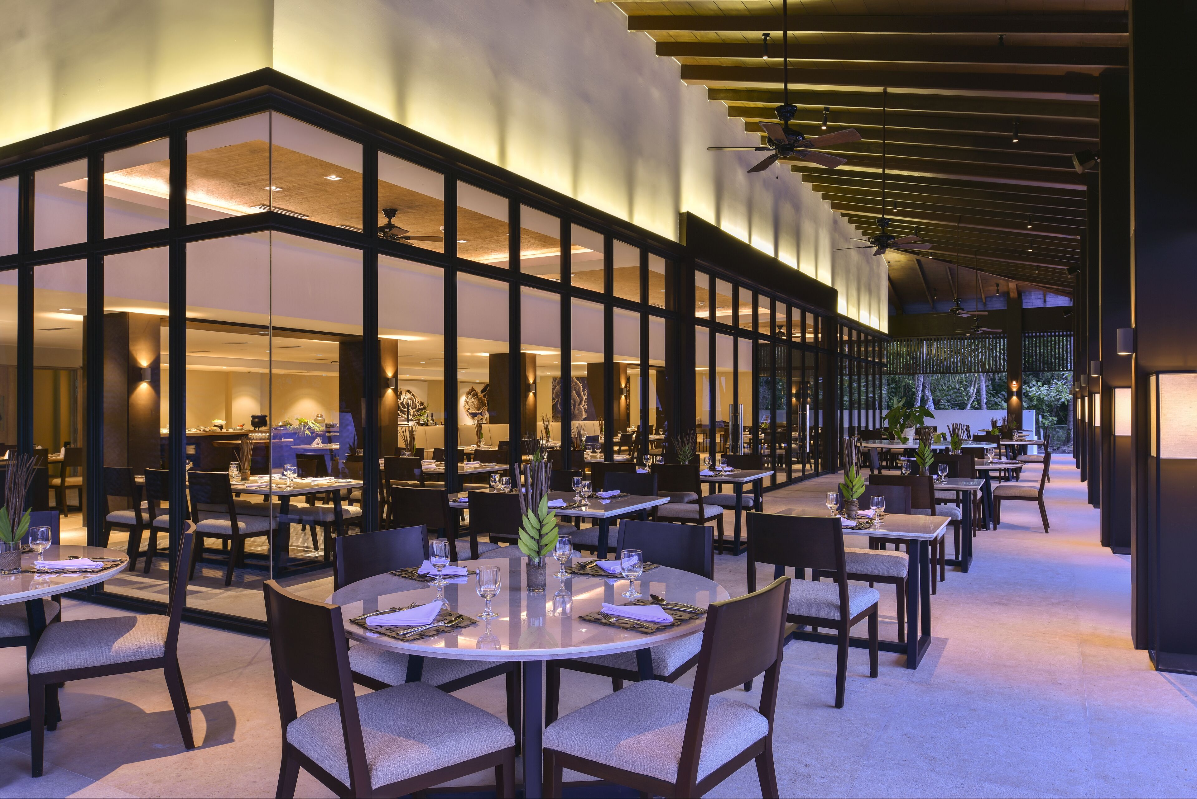 breakfast, lunch, dinner served; local and international cuisine