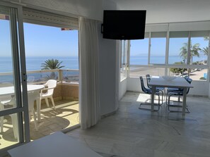 Dining - Fantastic oceanfront apartment (Torrox Costa)