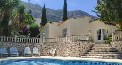 Villa BELEM at the foot of the Montgó in Denia