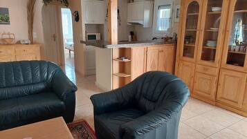 Televisie en een open haard