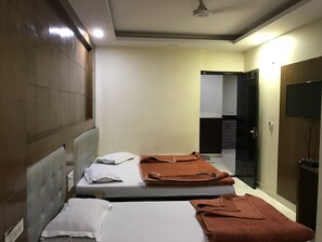 Rollaway beds, free WiFi