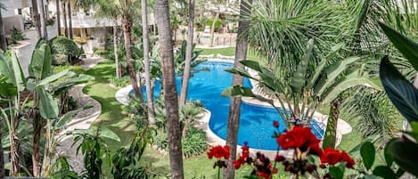 Inomhuspool och uppvärmd pool