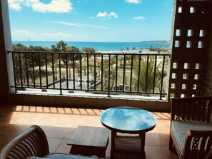 Suite, Kochnische, Meerblick | Balkon