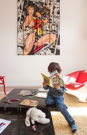 Loft, Garden View | Living area | Flat-screen TV - Maison du Collectionneur (Aix-en-Provence)