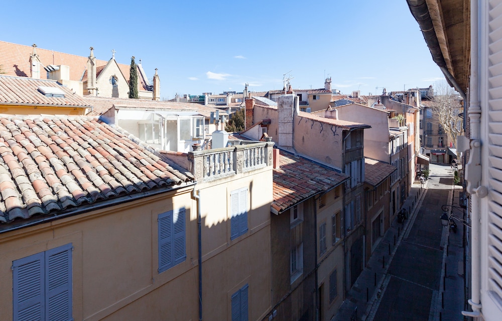 MAISON DU COLLECTIONNEUR by null