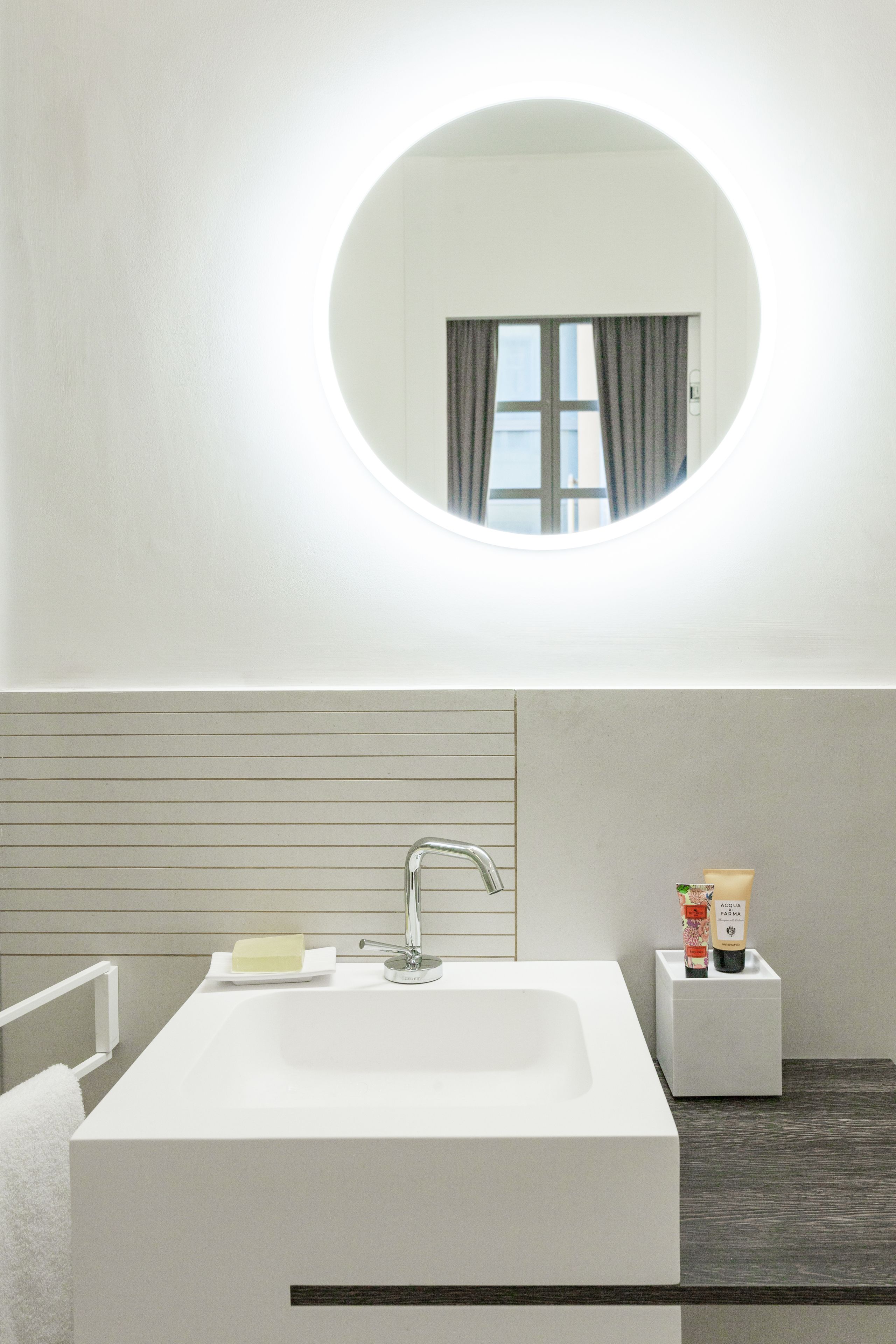 Foto - Maison Du Collectionneur