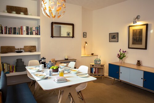 A stylish family house close to the centre of Hay-on-Wye