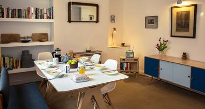 A stylish family house close to the centre of Hay-on-Wye