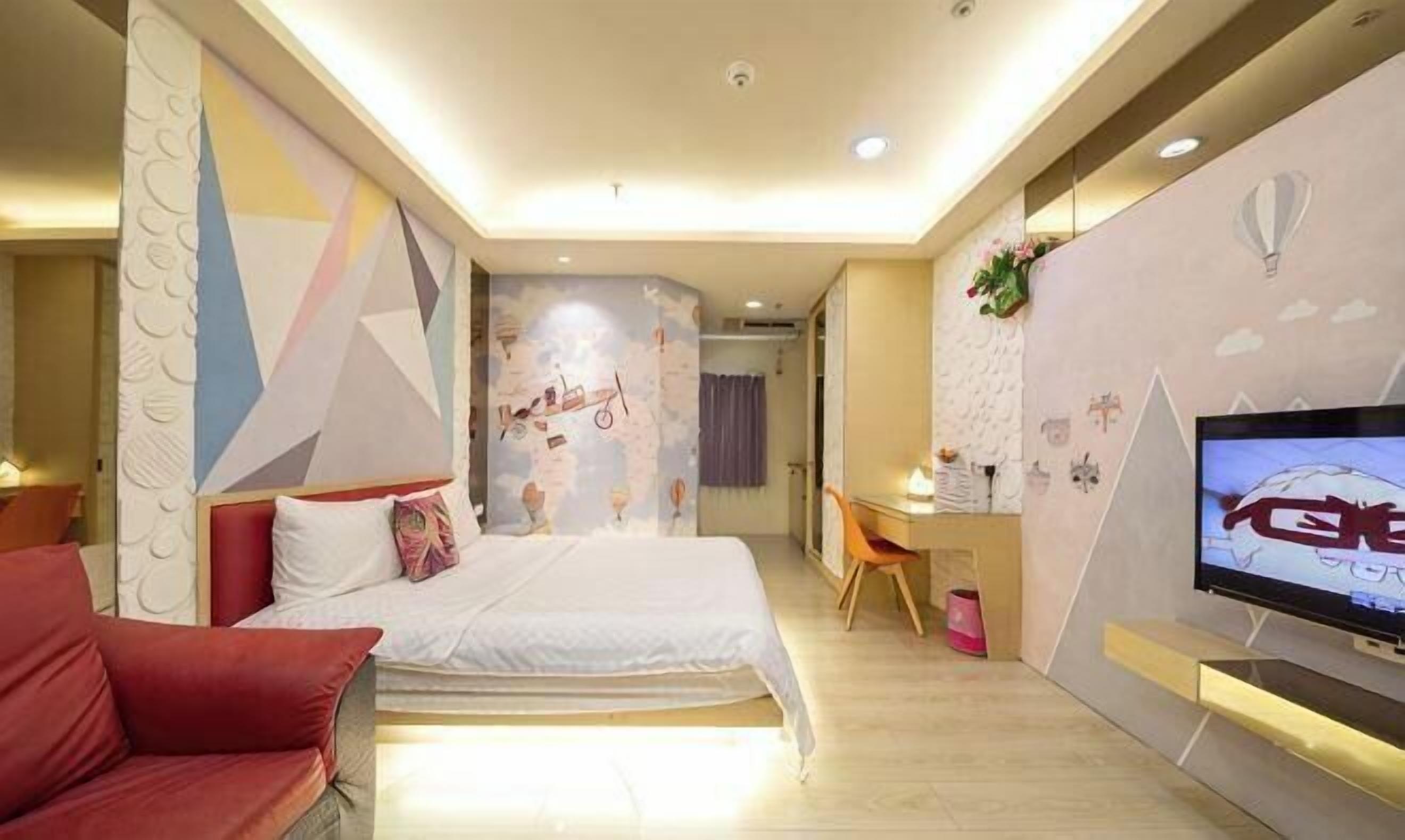 Blackout curtains, soundproofing, rollaway beds, free WiFi