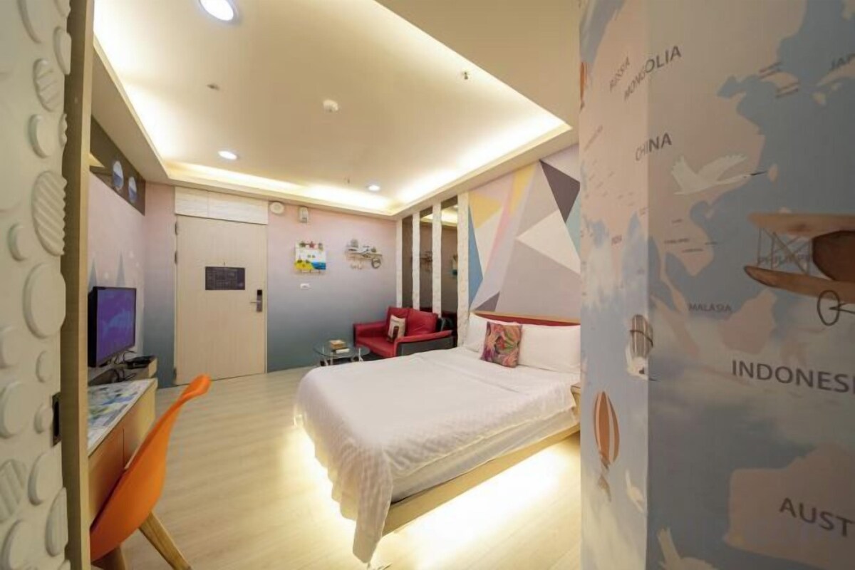 Blackout curtains, soundproofing, rollaway beds, free WiFi