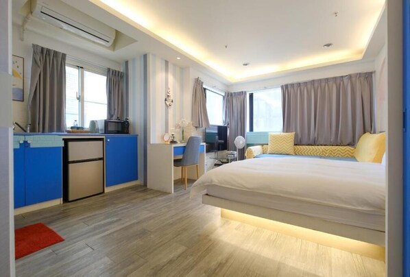 Habitación doble, vista a la ciudad | Cortinas blackout, insonorización, camas extra y wifi gratis