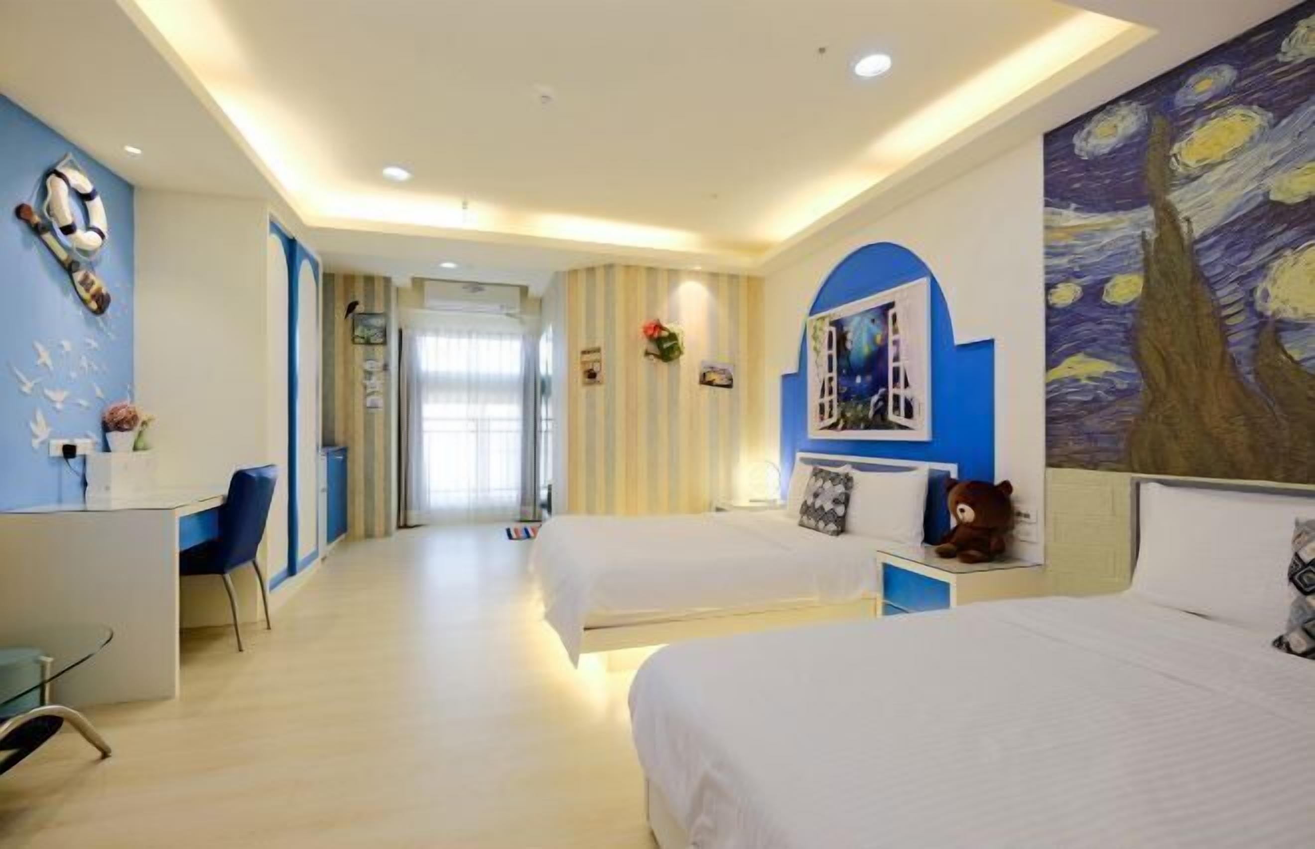 Blackout curtains, soundproofing, rollaway beds, free WiFi