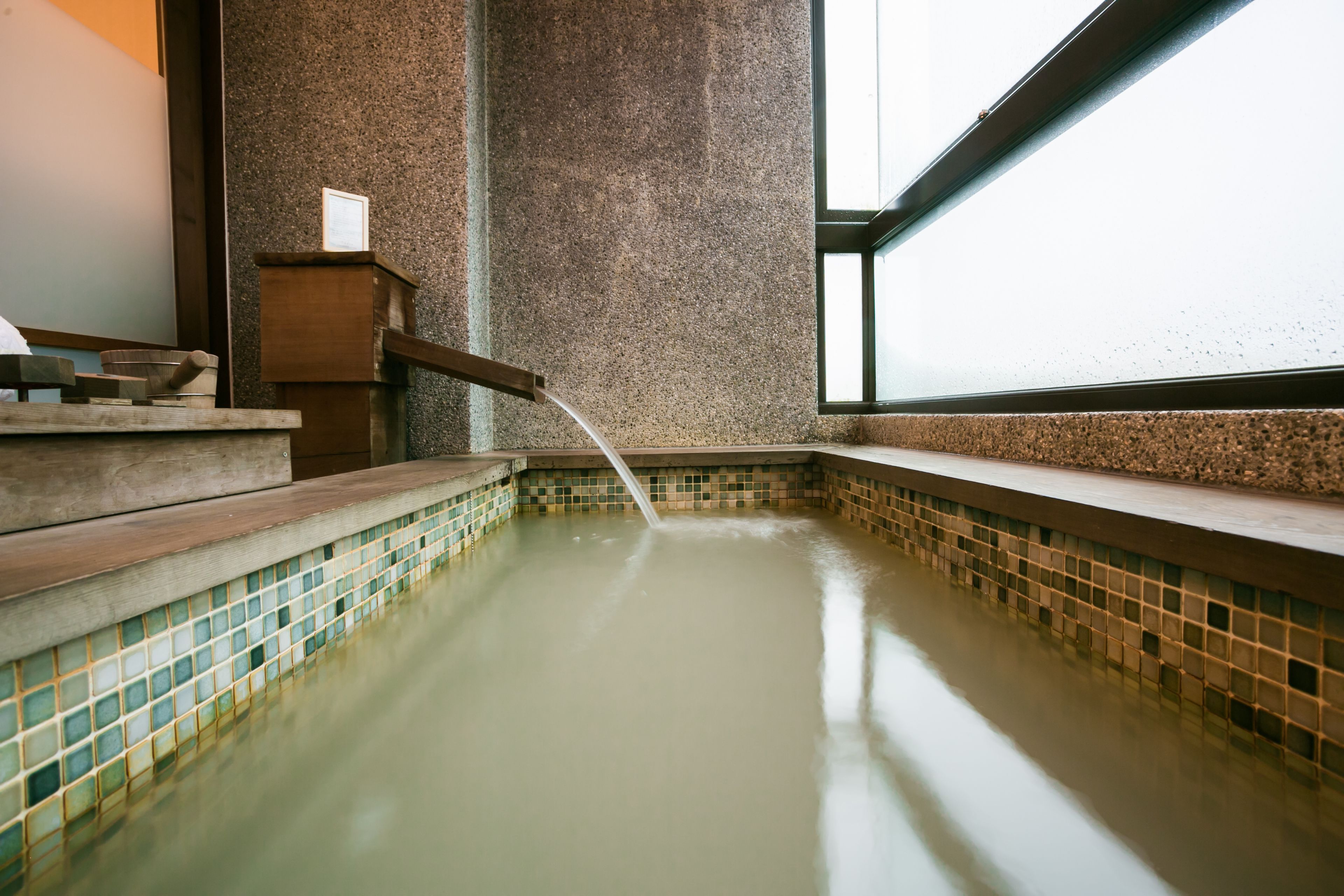 deluxe double room | minibar, in-room safe, desk, blackout curtains