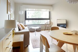 TV - La Concha Suite 2 by FeelFree Rentals (San Sebastián)