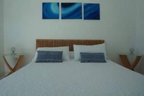 3 室のベッドルーム、アイロン / アイロン台、WiFi、ベッドシーツ