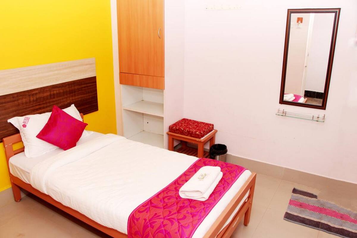 Single Room | In-room safe, rollaway beds, free WiFi