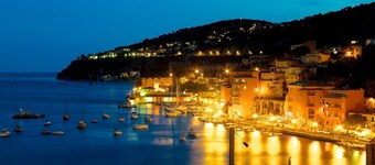 Wake Up To The Sound Of The Waves On The Beach...