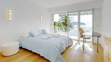 2 bedrooms, desk, iron/ironing board, travel cot