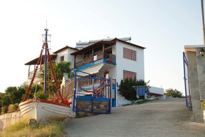 Property grounds - Demi Studios (Aristotelis)