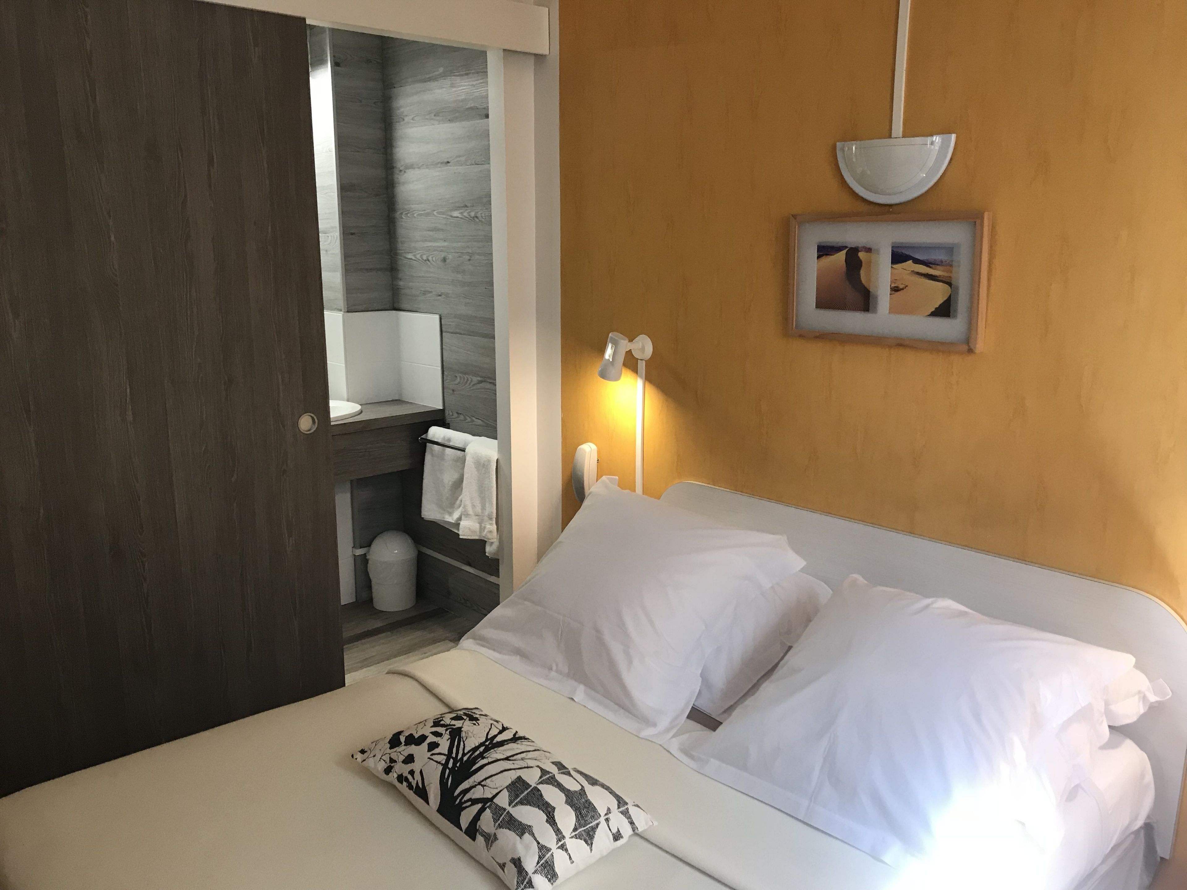 Standard Room | Individually decorated, desk, free WiFi, bed sheets