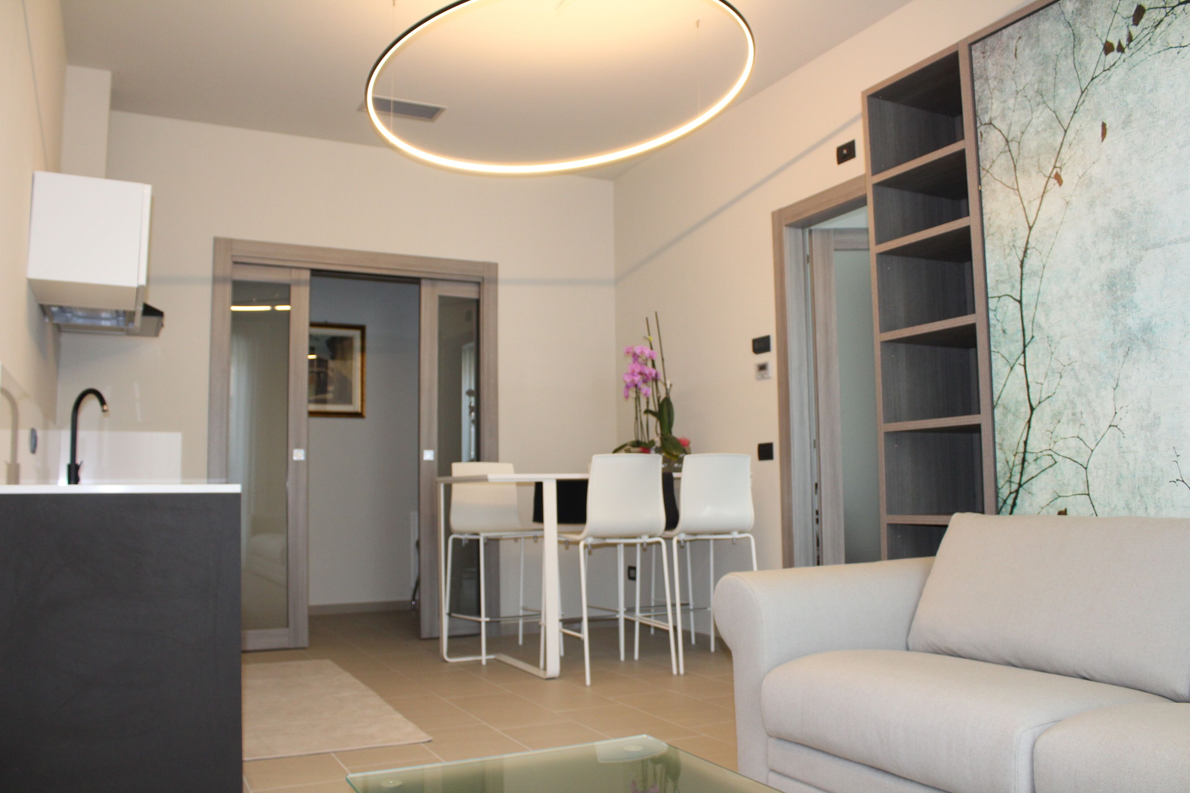 ラグジュアリー スタジオスイート 1 ベッドルーム | リビング エリア | 薄型テレビ