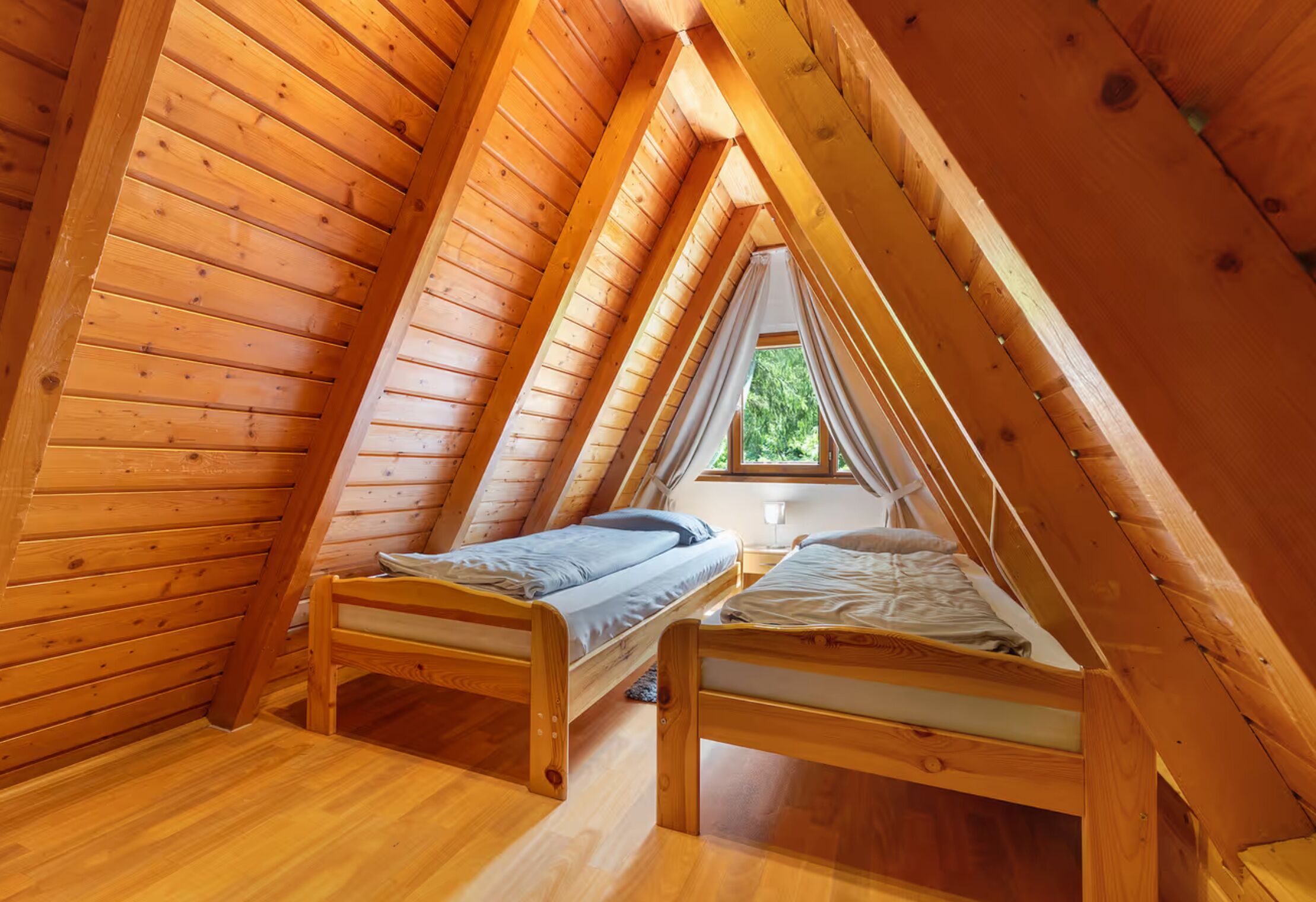 2 間睡房、床單