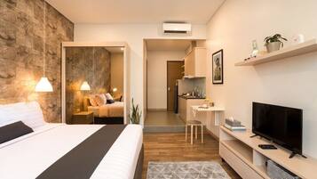 Suite Studio Supérieure | Coffres-forts dans les chambres, bureau, chambres insonorisées