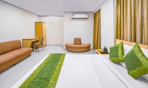 Deluxe Room | Rollaway beds, free WiFi - Treebo Orbit Inn (Mumbai)