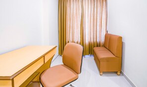 Standard Room | Living area | Flat-screen TV - Treebo Orbit Inn (Mumbai)