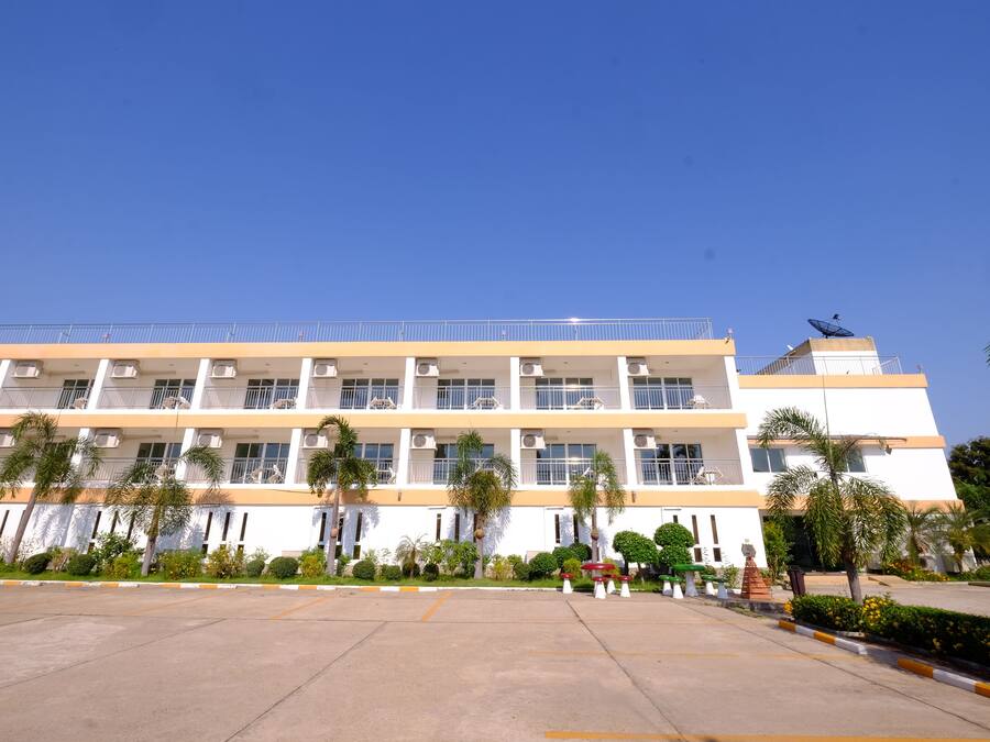 Mặt tiền nơi lưu trú