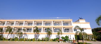 Thatphanom River View Hotel