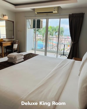 Phòng đôi Deluxe | Minibar, bàn, màn/rèm cản sáng, giường gấp/giường phụ (phụ phí)