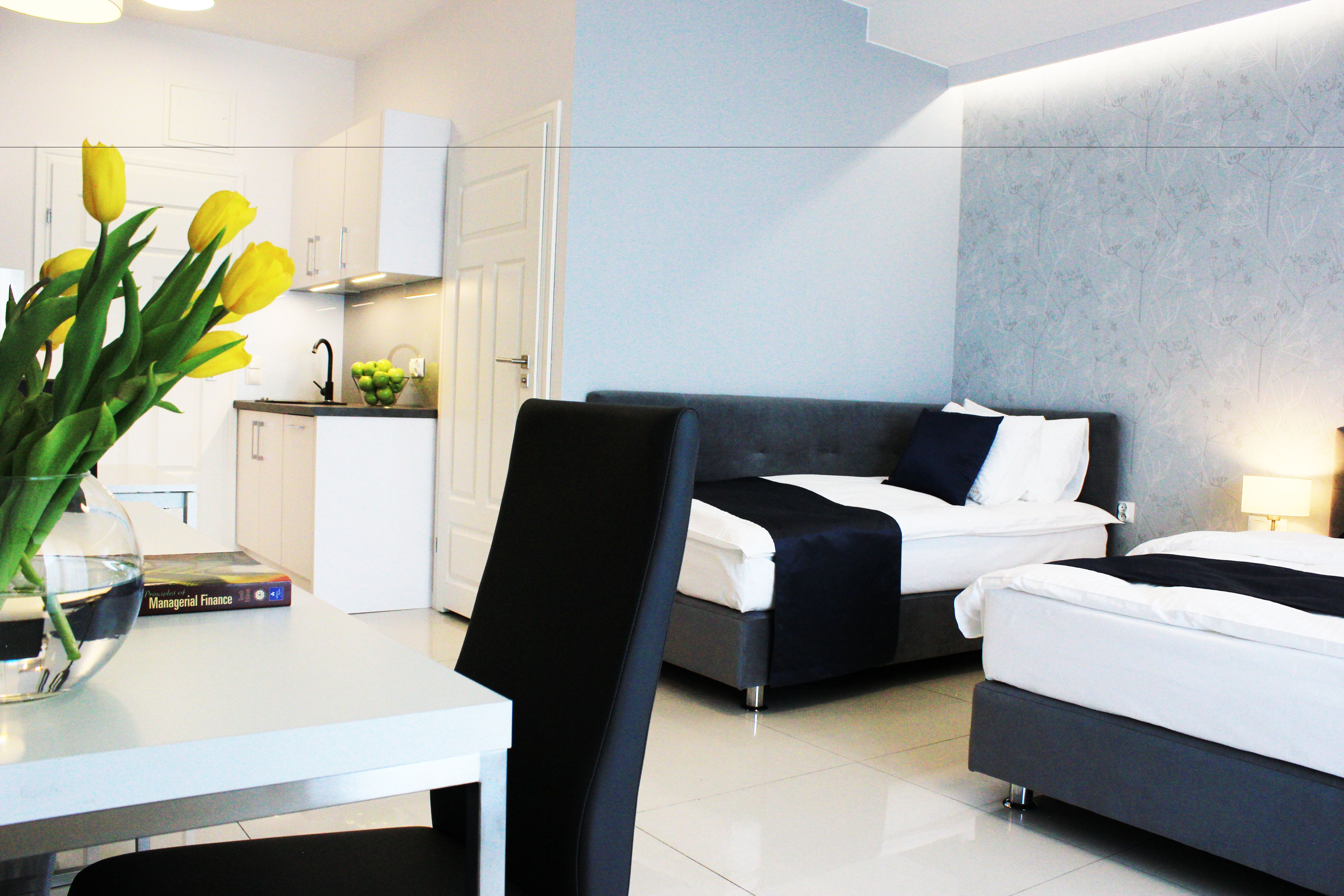 พรีเมียมอพาร์ทเมนท์, 1 ห้องนอน, ระเบียง | เครื่องนอนระดับพรีเมียม, ตู้นิรภัยในห้องพัก, โต๊ะทำงาน, ห้องเก็บเสียง