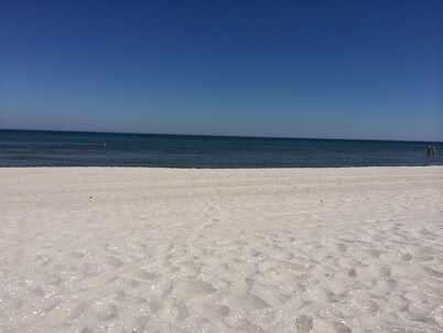 Top location beach, 3 bedrooms, fireplace, carport, 800m2, panoramic terrace