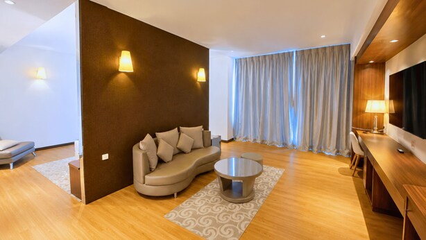 Presidential Suite | Desk, iron/ironing board (on request), WiFi (free)