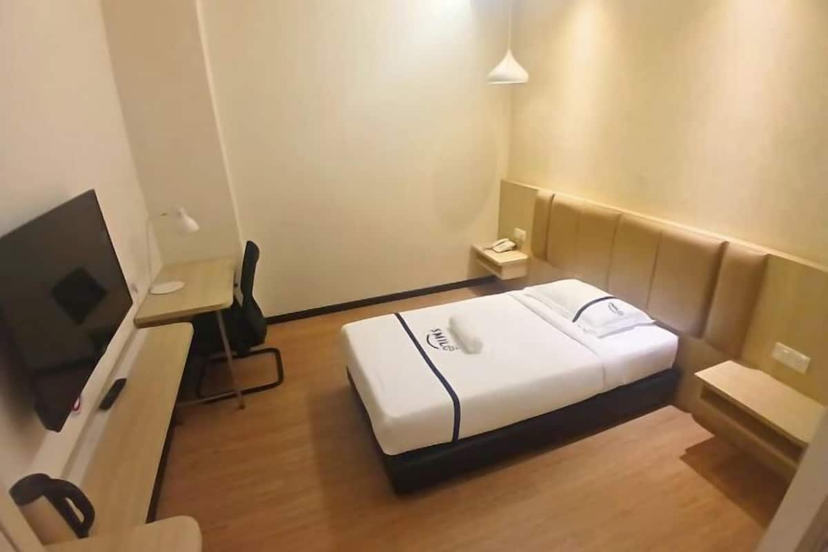 1 bedroom, desk, iron/ironing board, free WiFi