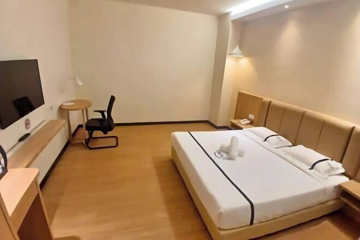 1 bedroom, desk, iron/ironing board, free WiFi