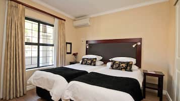 Apartemen, 2 kamar tidur (Vilaroux 1) | 1 kamar tidur, brankas, meja kerja, dan ruang kerja ramah laptop