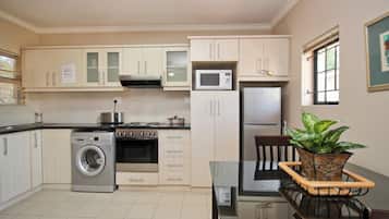 Classic Apartment, 1 Bedroom (Vilaroux 6) | Private kitchen | Full-sized fridge, microwave, oven, stovetop