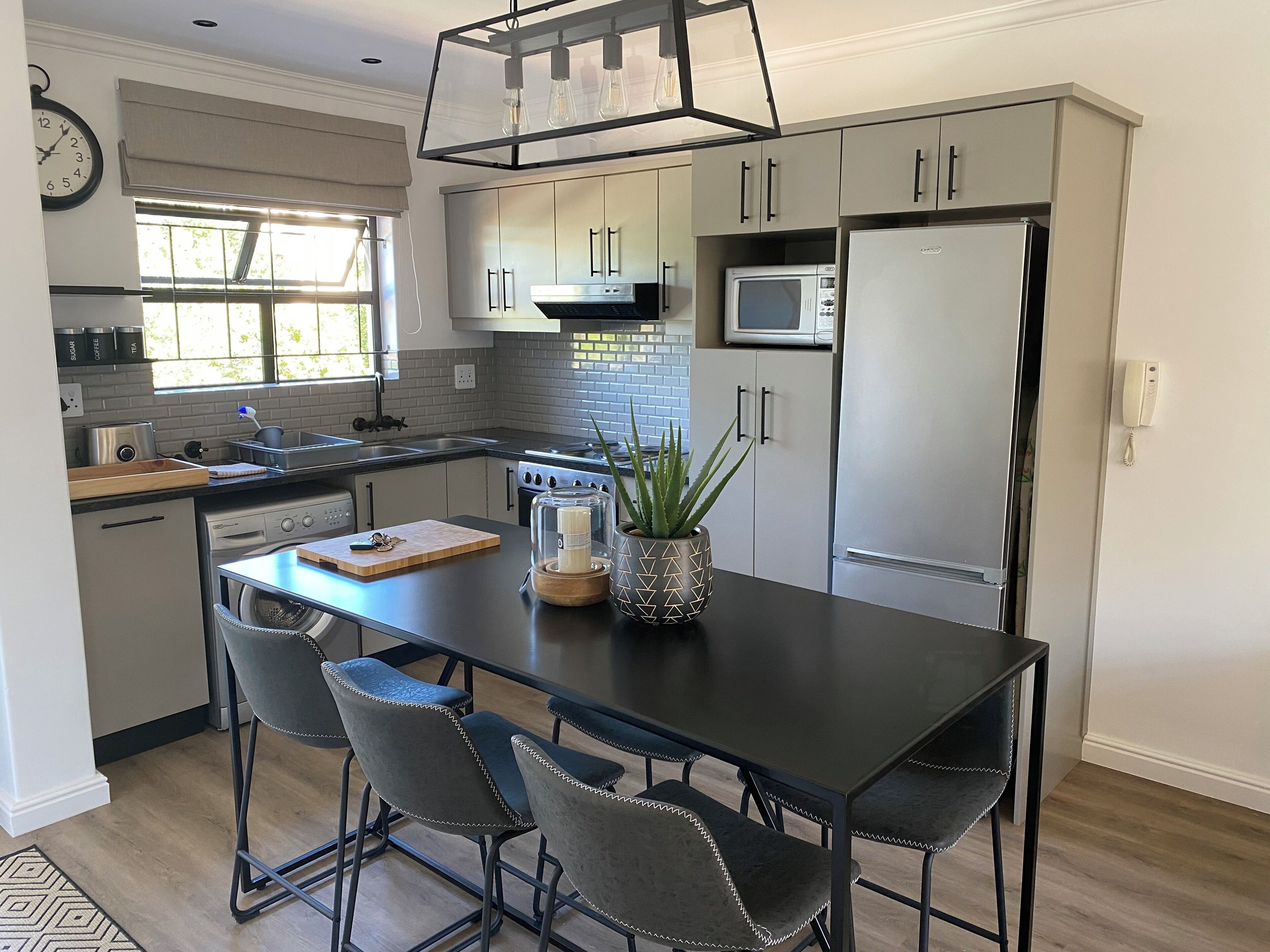 Apartment, 2 Bedrooms (Vilaroux 9) | Private kitchen | Full-size fridge, microwave, oven, stovetop