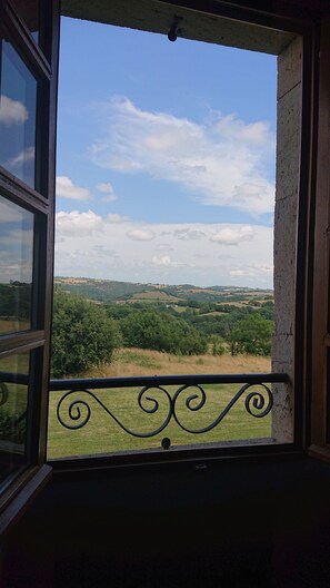 Familjerum | SÀngtillbehör av högsta kvalitet, memory foam-madrasser och minibar