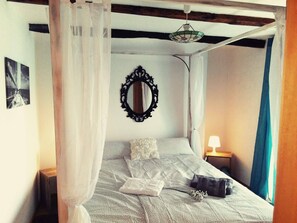 2 Schlafzimmer, Zimmersafe, Bügeleisen/Bügelbrett, WLAN