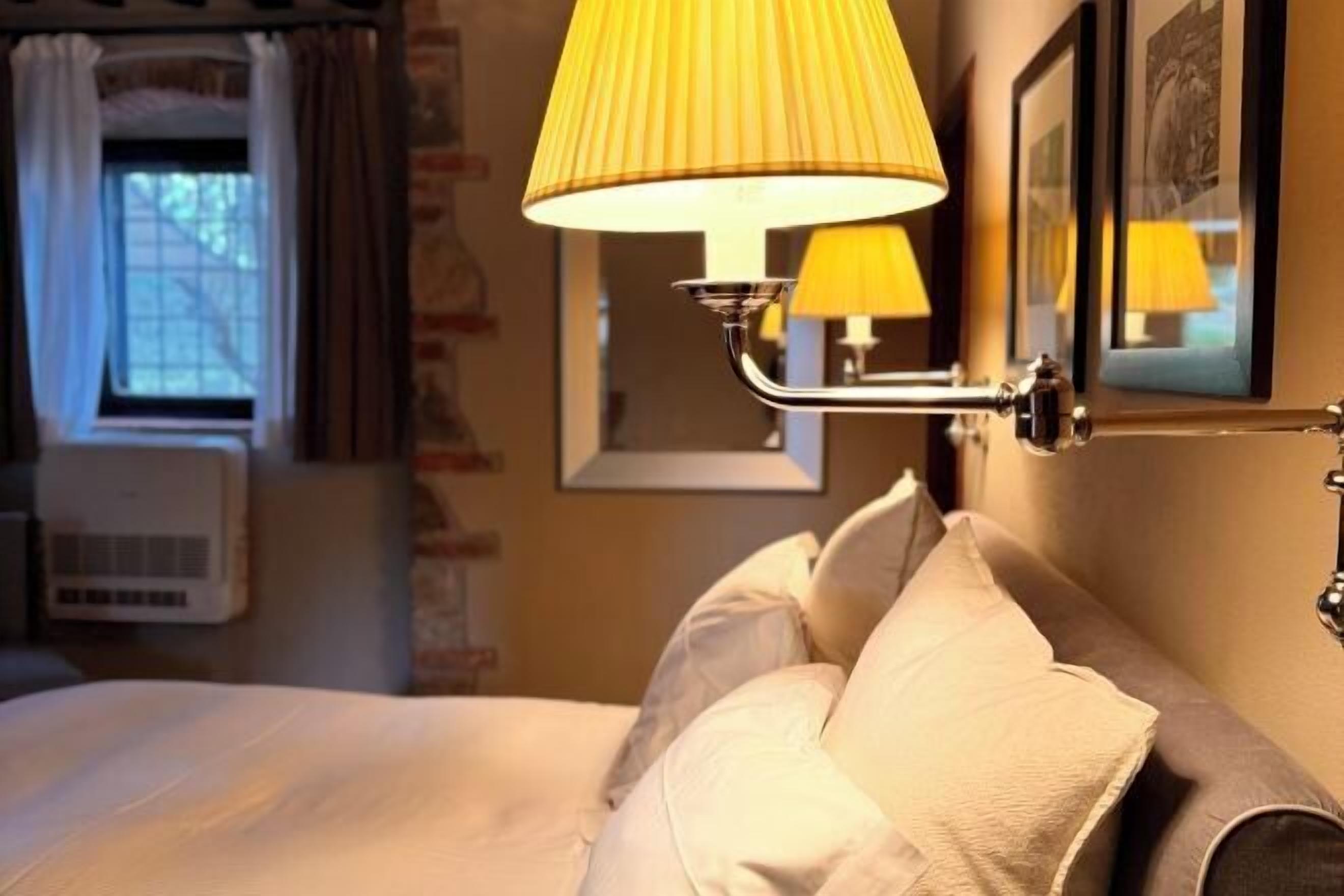 Roupas de cama antialérgicas, edredons de pluma, Wi-Fi de cortesia