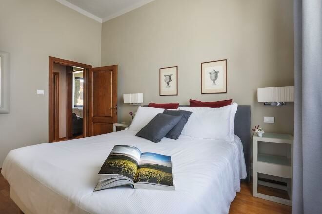 Hypo-allergenic bedding, down comforters, cribs/infant beds, free WiFi